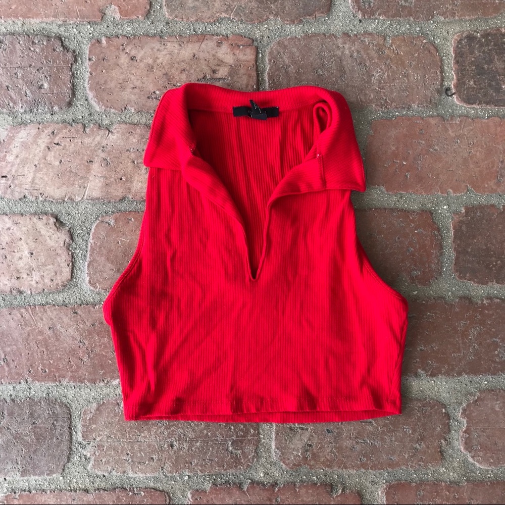 Vintage looking collared deep v crop top